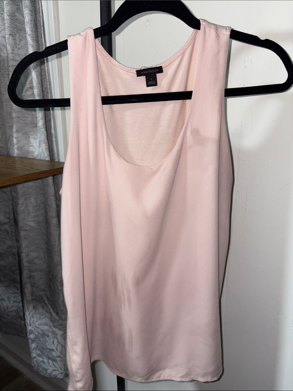 Ann Taylor Light Blush Pink Sleeveless Top